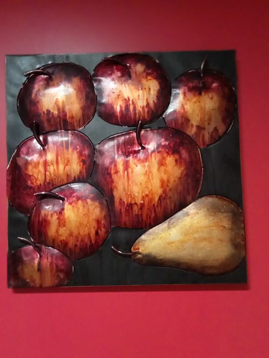 Selling Two Paintings64286458505219120