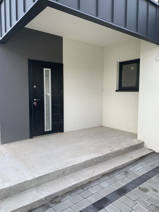 Продаж котеджу с.Зубра