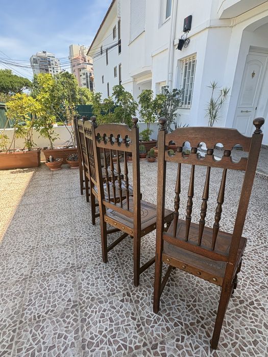 Conjunto de 6 Cadeiras Vintage em Carvalho Escuro