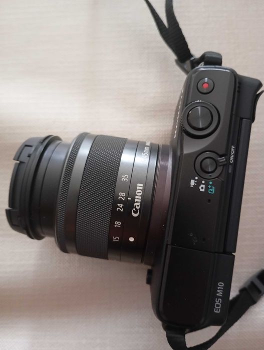 Máquina fotográfica Canon EOS M10