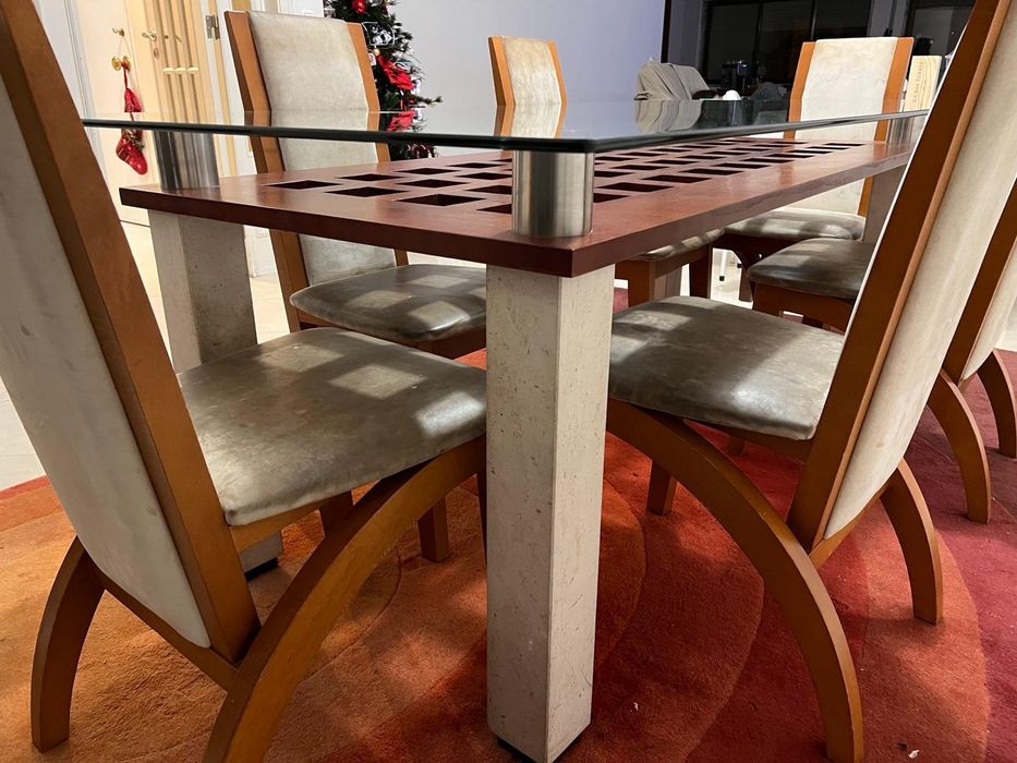 Mesa de jantar em madeira e vidro + 6 cadeiras