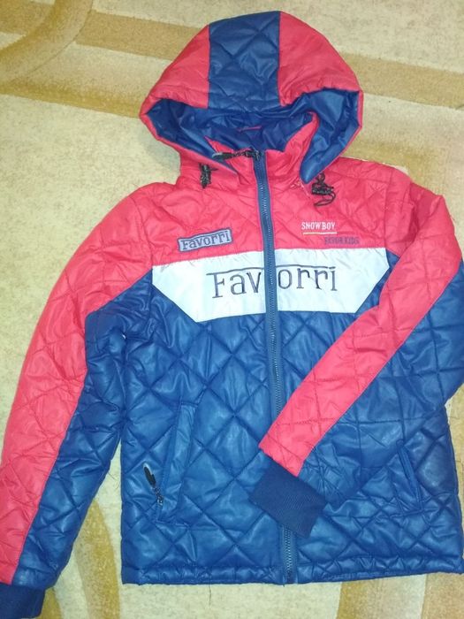 Куртка на хлопчика 8-10 років