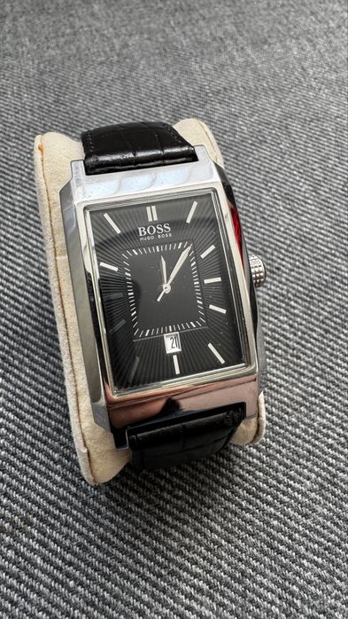 Zegarek Boss prostokatny