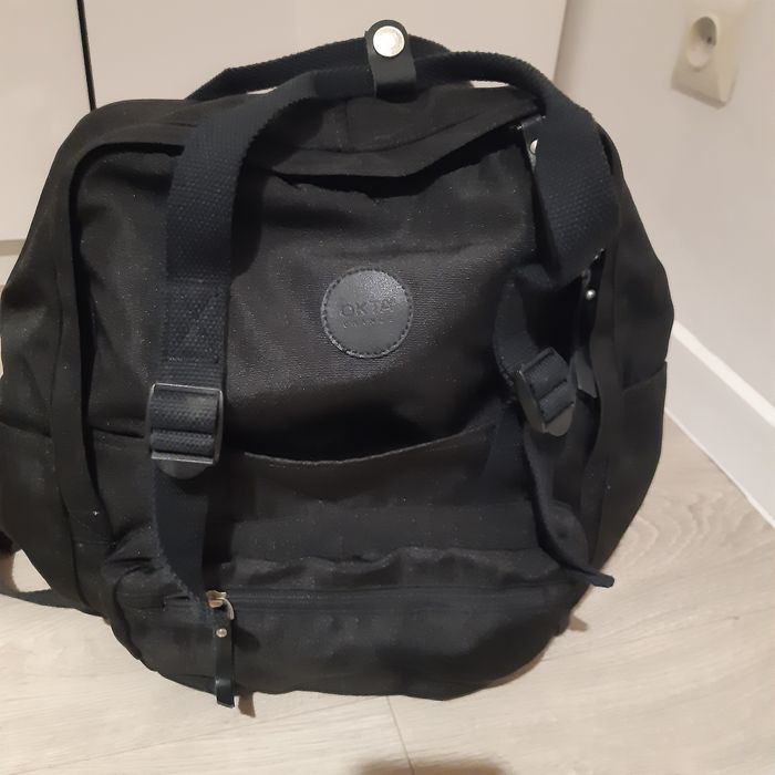 Czarny miejski placak HIMAWARDI stan idealny, sportowy, na laptopa