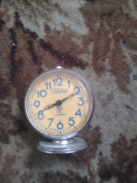Часы настольные советские Слава