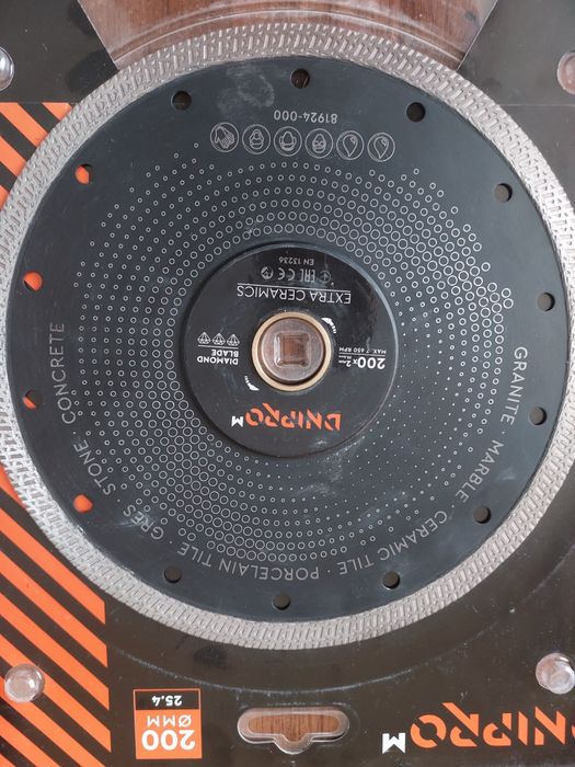 Диск по керамограніту