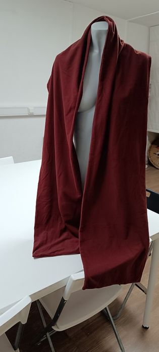 Echarpe de veludo bordeaux. Usada