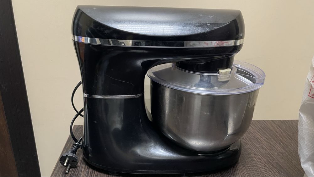 Кухонний комбайн Haeger HG-6668 міксер тістоміс планетарний