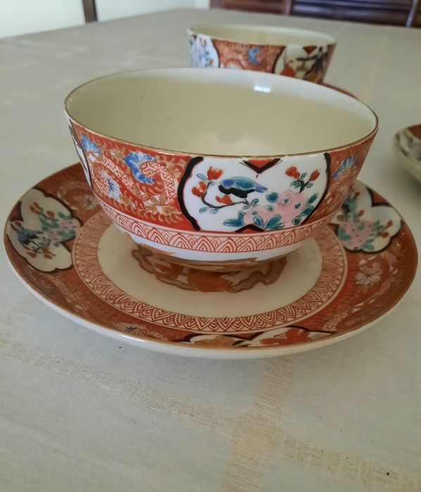 3 taças com prato em porcelana Satsuma