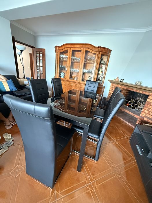 Mesa de jantar + 6 cadeiras