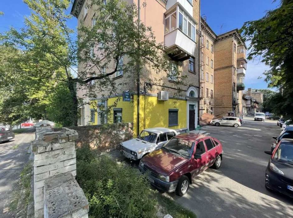 Без % продаж комерційного приміщення ФАСАД  Науки 42/1 голосіївський