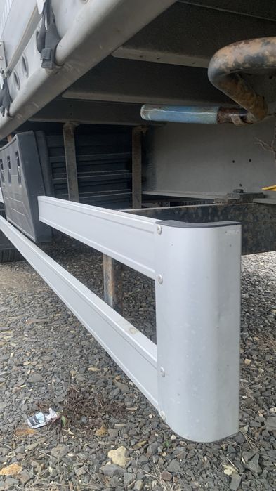 Напівпричіп тент Humbaur