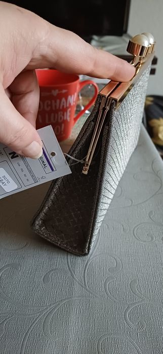 Srebrna elegancka kopertówka