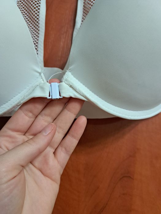 Piękny biustonosz 80 c sprawdz wymiary Nowy