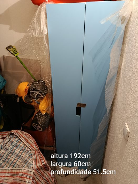 Armário IKEA Smastad c/ 3 cestos Hjalpa