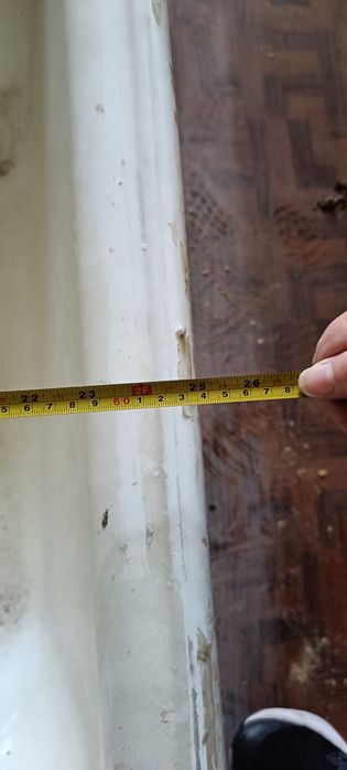 Vendo pequena banheira em ferro fundido com pés