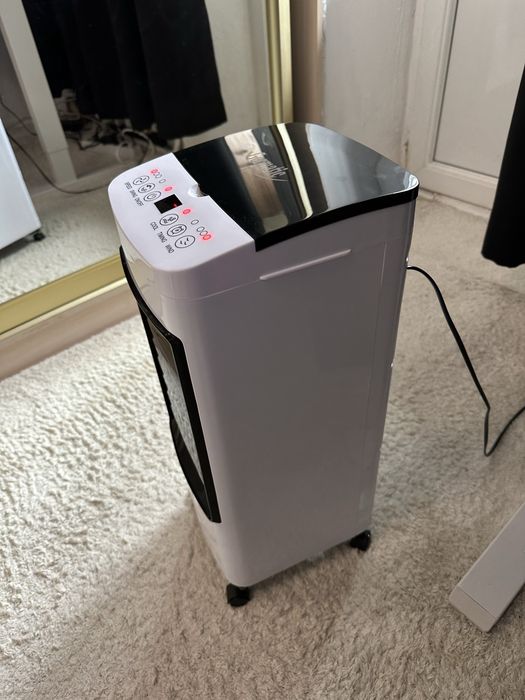 Охолоджувач повітря Germatic DH23-01A, (120W, сенсорні кнопки, пульт, екран, колеса, автообіг, ємність 5,5л)
