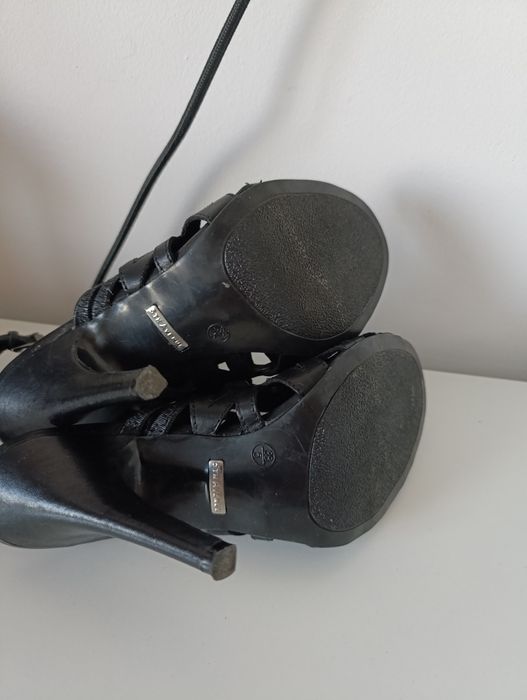 Sandały na obcasie 5th Avenue