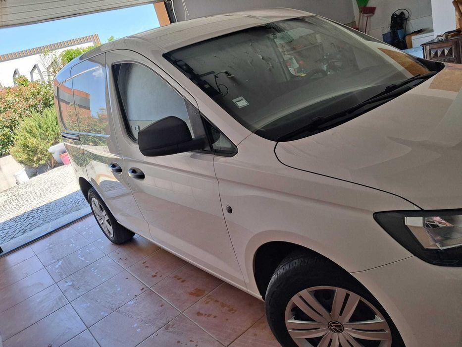 VW Caddy Cargo 2.0 TDI 2022 | Nacional | Como Nova (Apenas 125000 km)