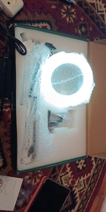 Лупа, настільна збільшувальна лампа з підсвіткою