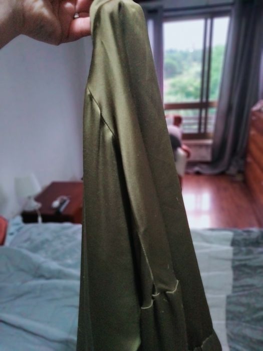 Casaco cetim Mango verde tropa