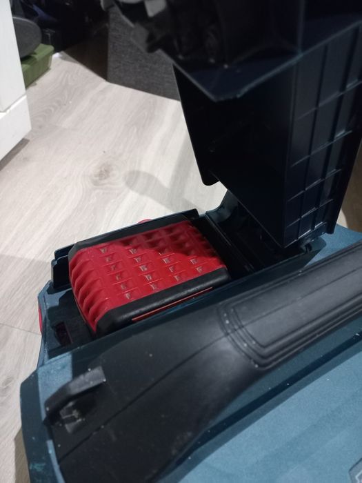 Odkurzacz akumulatorowy Bosch-profesional-GAS-18V+ Bateria 4 AH.