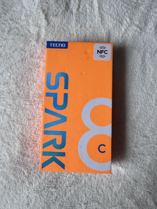 Tecno spark 8c на 64 гб та 4оперативної памяті