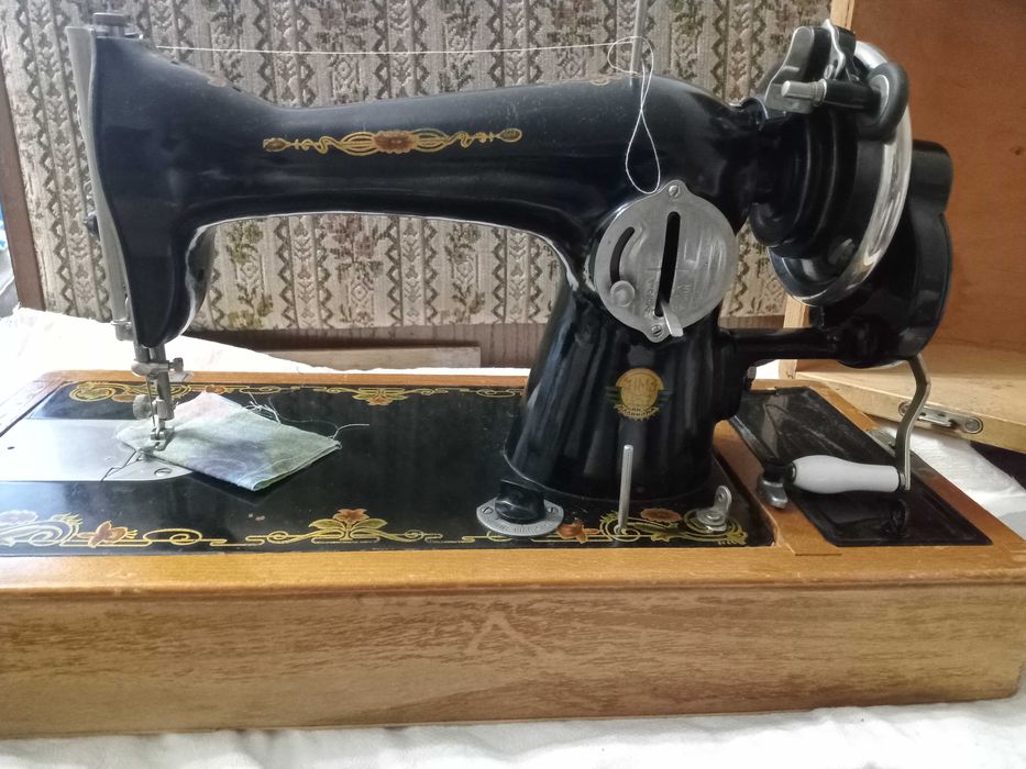 Швейна машина Подольск ручна