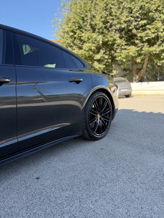 Porsche panamera 4 E-Hybrid