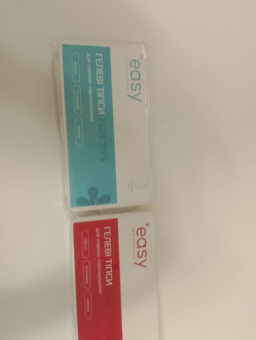 Продам два набора гелевых типсов Easy для экспресс-наращивания