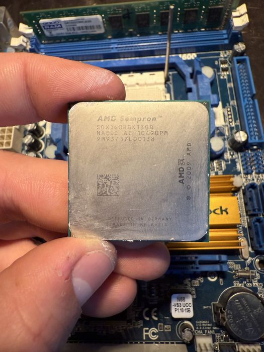 Продам Asrock n68 vs3 uccyt