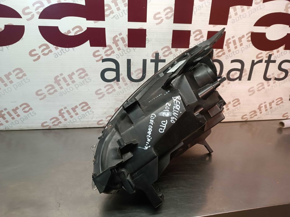 Otica / Farol Citroen Berlingo / Peugeot Partner 2012-2015 - Direito