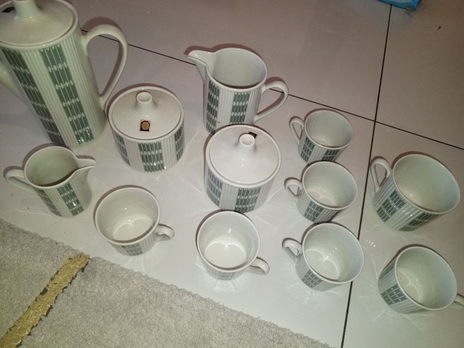 Sprzedam porcelanowy zestaw kawowy