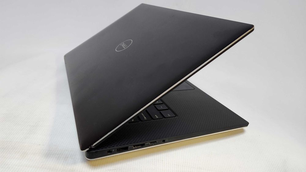 4K Dell Precision 5530 i9 8950HK 16  512 P2000 4GB