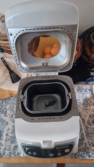 Brotbackmaschiene, Bread baking machine