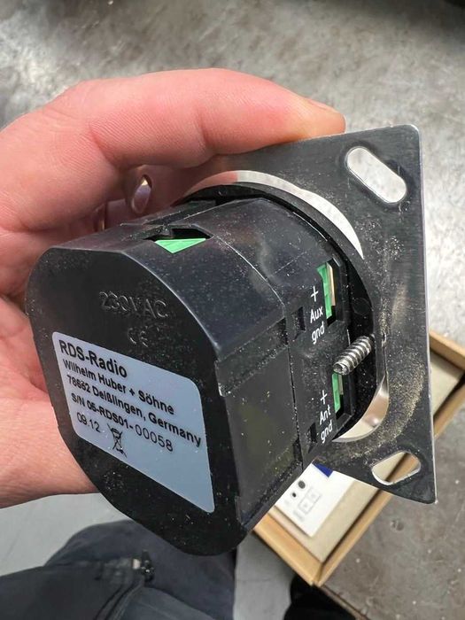 Радиоприемник скрытого монтажа WHD RDS