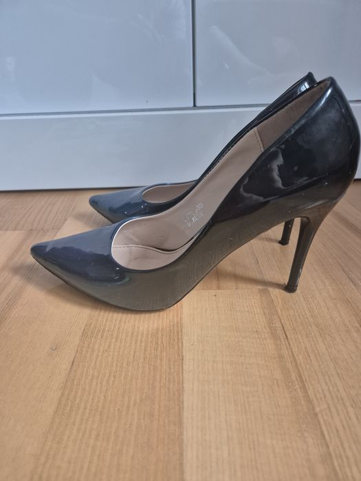 Buty na obcasie niebiesko granatowe rozmiar 39
