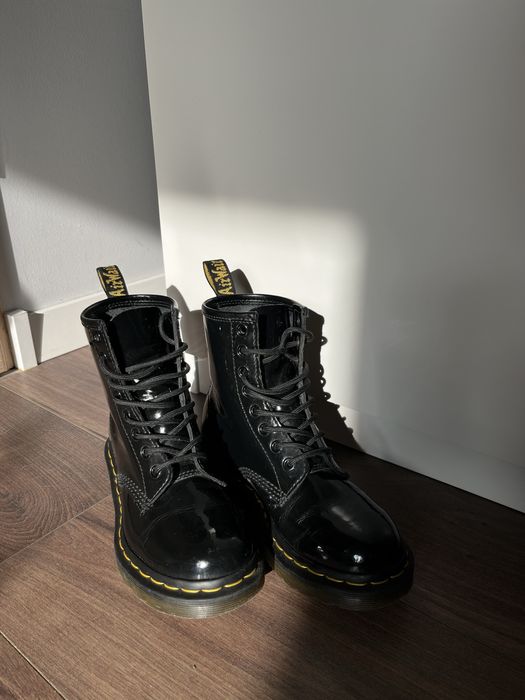 Dr martens czarne lakierowane martensy