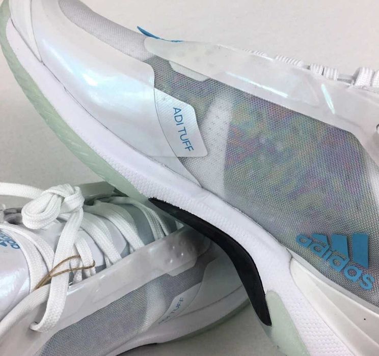 Професійні кросівки для тенісу, волейболу, баскетболу Adidas Avacourt