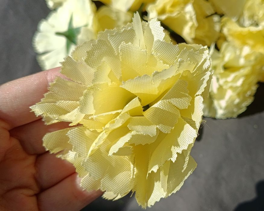 Штучні квіти головки