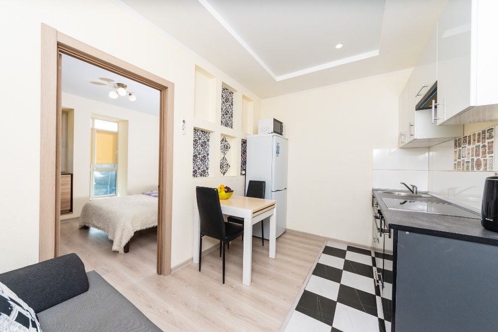 Погодинно! Поруч з парком Покровським на вул. Полтавській!