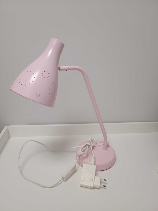 Lampka na biurko różowa