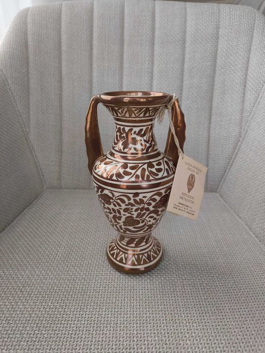 Cerâmica de reflexos metálicos (reprodução sec. XV)