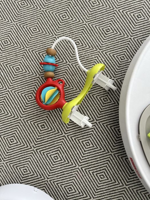 Cadeira de atividades skip hop