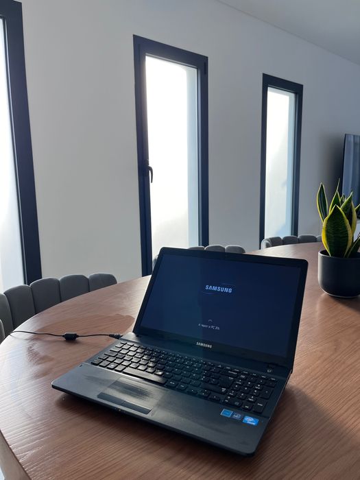 Portátil Samsung