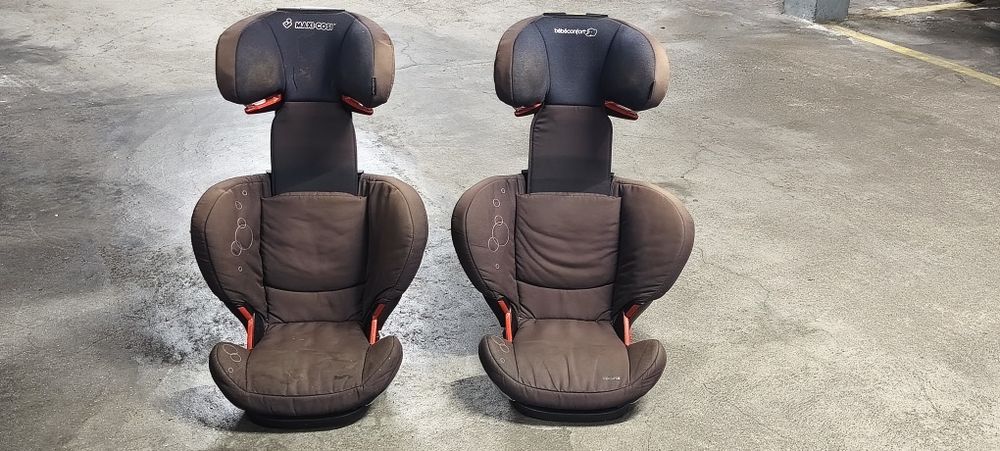 Duas cadeiras auto Maxicosi / Bébéconfort
