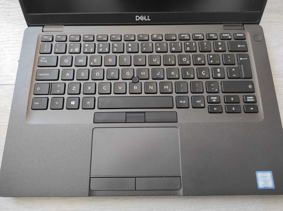 Portátil Dell Latitude 5400 | Intel i7 | 32GB RAM