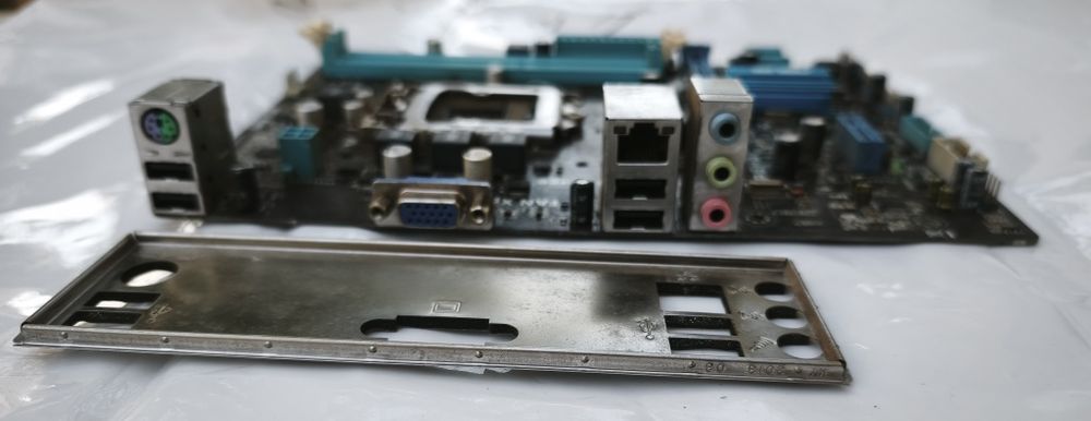 Duas  Boards  ASUS P8H61,  Socket LGA 1155