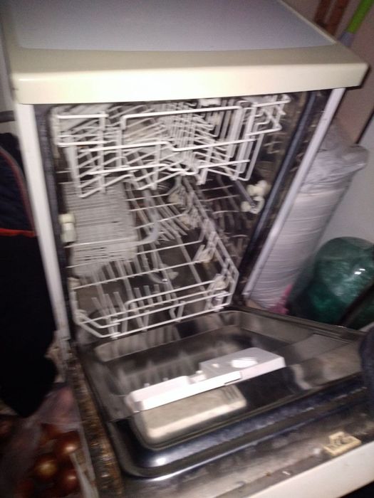 Посудомийна машинка