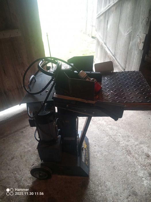 Łuparka pionowa hydrauliczna 10T 400V